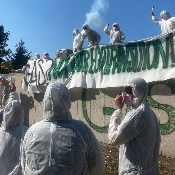 &quot;Colpito il sistema responsabile della crisi climatica e sociale&quot;: il Climate Social Camp rivendica le azioni di ieri