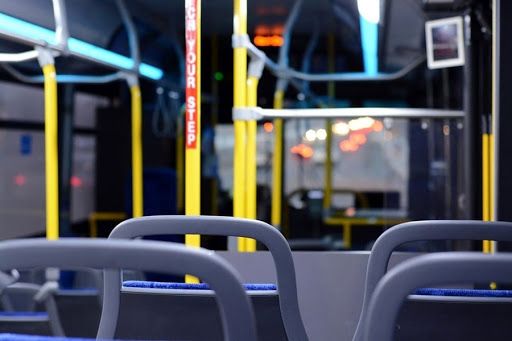 Autista aggredito nel deposito dei bus di Giaveno