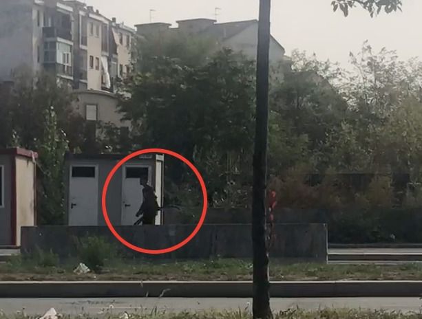“Zombie” in corso Venezia: il cantiere del passante assediato da tossicodipendenti in cerca di dosi [FOTO e VIDEO]