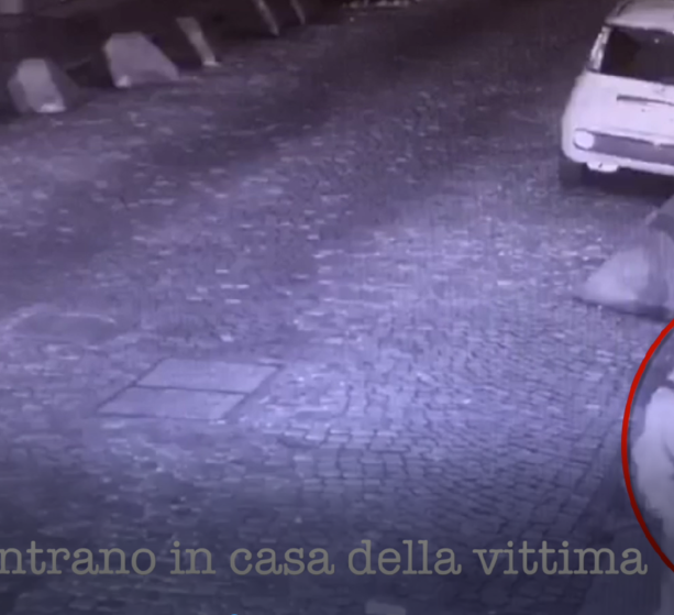 Incubo per una donna di 74 anni picchiata, bendata e sequestrata in una casa del centro: arrestati i tre rapinatori [VIDEO]