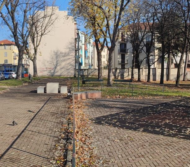Una targa in memoria delle 20 donne ebree arrestate nel 1943 nell'ospizio di via Ghedini