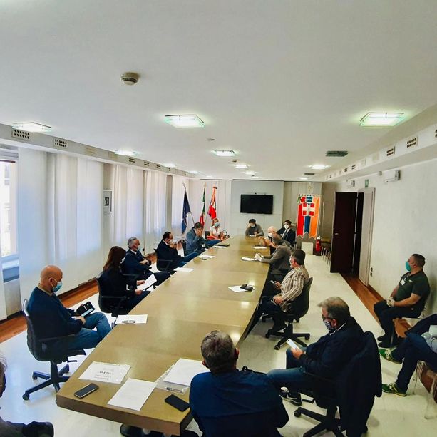 Fase 2 del commercio piemontese: lunedì riaprono i negozi, buone notizie per parrucchieri e ristoratori