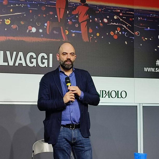“Solo è il coraggio”: al Salone del libro la storia di Giovanni Falcone rivive nel racconto di Roberto Saviano