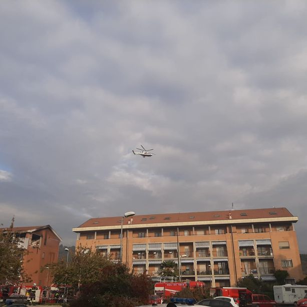 Pinerolo, incendio piazza Sabin: vittima un'anziana, grave il marito [VIDEO]