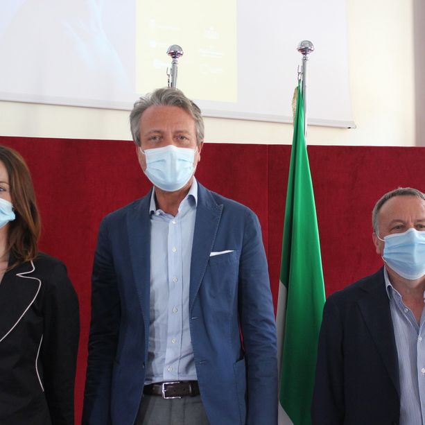 &quot;Non abboccare&quot;, a Torino Comune e associazioni stringono il patto anti abusivi