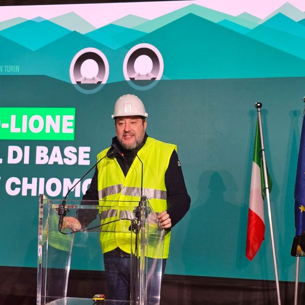 Salvini dà il via ai lavori del tunnel Tav: &quot;Come ponte sulle Stretto pronto nel 2032. In arrivo altri mln per Valsusa&quot;