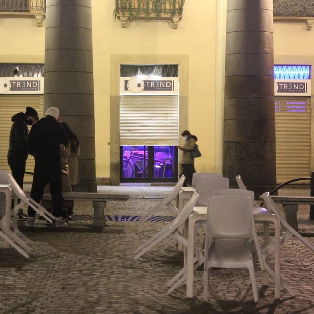 &quot;Apro o non apro?&quot;: incertezza e paura di multe, il dubbio amletico spacca la protesta dei commercianti