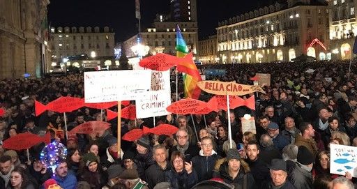 Salvini, coronavirus e antisemitismo: le Sardine torinesi scendono in piazza