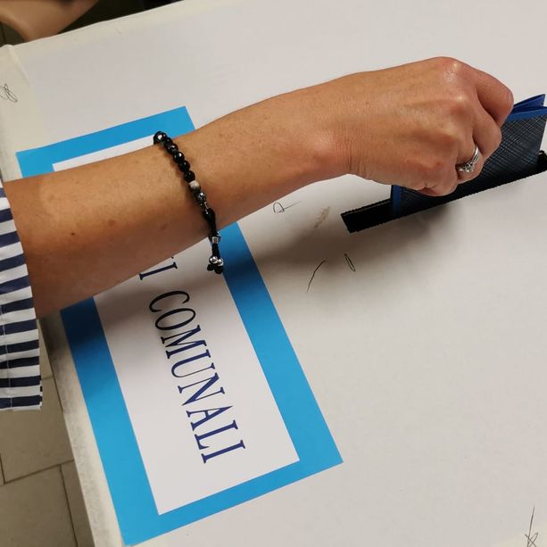 A Torino crolla l'affluenza per eleggere il sindaco: alle 19 ha votato appena il 25%