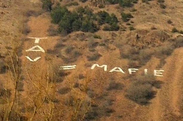 I No Tav ripristinano la scritta &quot;Tav=Mafie&quot; sul Musinè, i Radicali ne chiedono (nuovamente) la rimozione