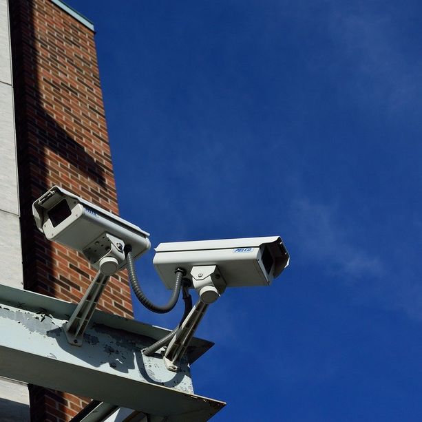 Raid centri anziani via Pertengo, la Circoscrizione 6 al Comune &quot;Non abbiamo abbastanza soldi, dateci telecamere e antifurto&quot;