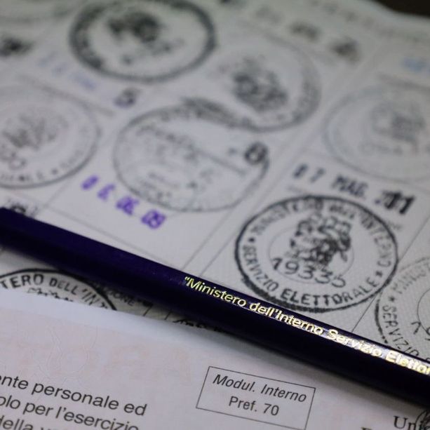 Caos elettorale: a tre mesi dalle elezioni, a Torino decine di scrutatori non pagati