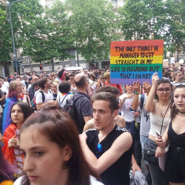 Sabato il corteo arcobaleno del Torino Pride ricordando Cloe Bianco, la prof suicida vittima di transfobia