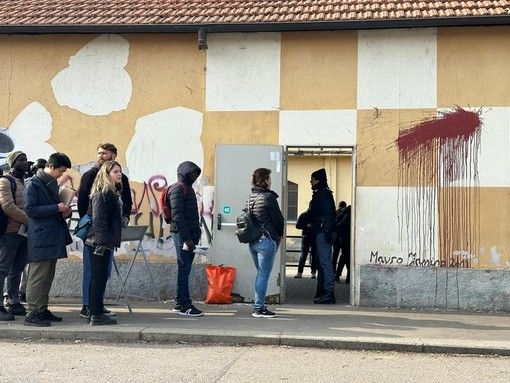 Code e attese per il permesso di soggiorno, si arriva fino a 9 mesi: la proposta del consigliere Abdullahi