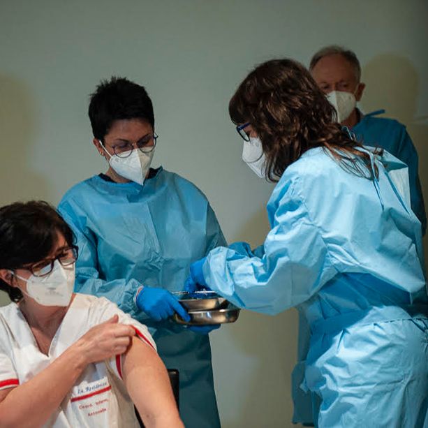 Vaccini, Canalis (Pd) lancia l'allarme: “Sempre più medici rinunciano a vaccinare”