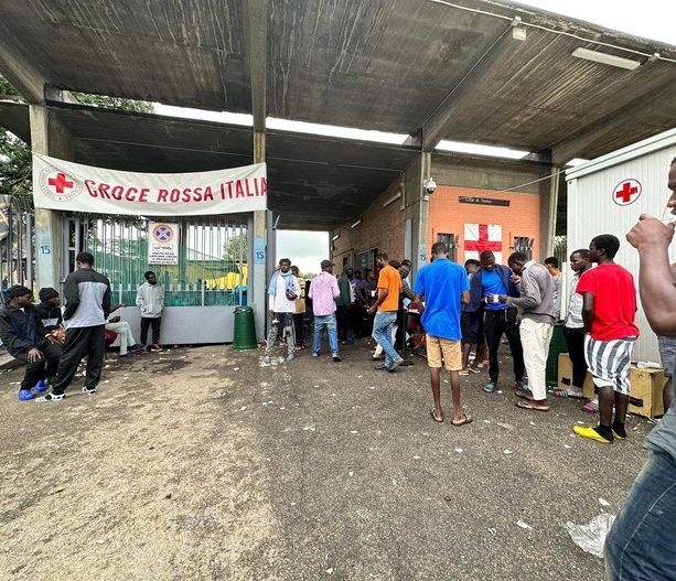 Il nuovo Prefetto di Torino: &quot;Entro 2 settimane libereremo via Traves dai migranti&quot;