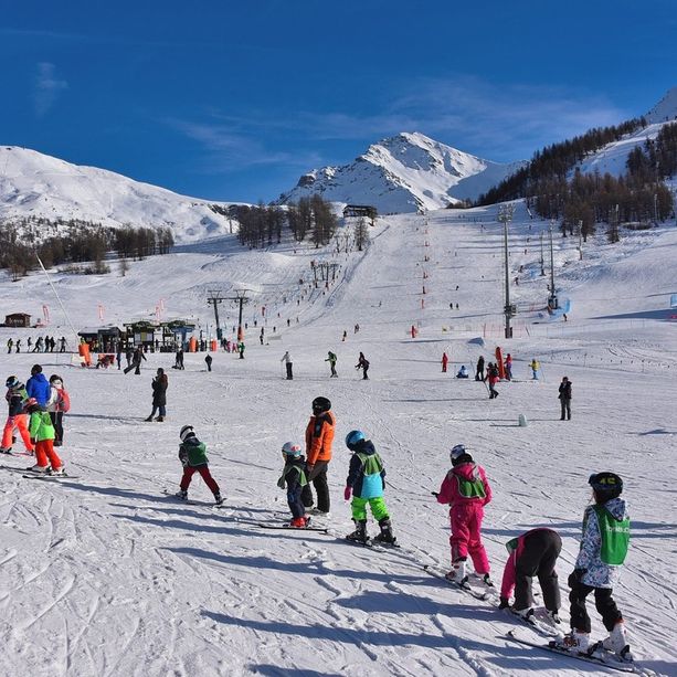 Turismo invernale: il 35% degli italiani pensa a una vacanza e di questi il 49% sceglierebbe il Piemonte