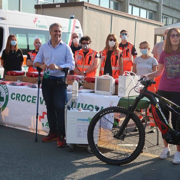 Rivoli, raccolta fondi a favore della Croce Verde: ecco sanificatori per ambulanze e defibrillatori