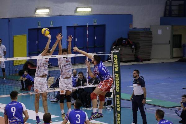 Parella irriconoscibile,  sconfitta senza appello a Civitanova