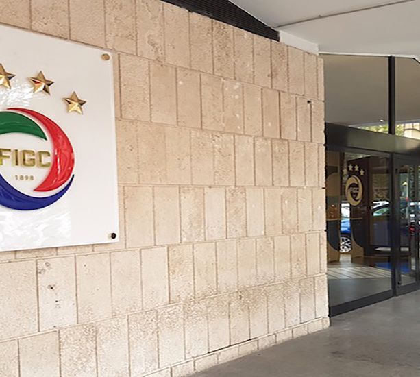 La Commissione Medica della FIGC prepara il protocollo per l’eventuale ripartenza del calcio