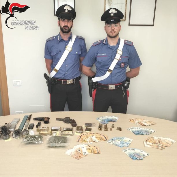 Smantellata nel Torinese rete dello spaccio: in un muro la &quot;preghiera&quot; degli spacciatori