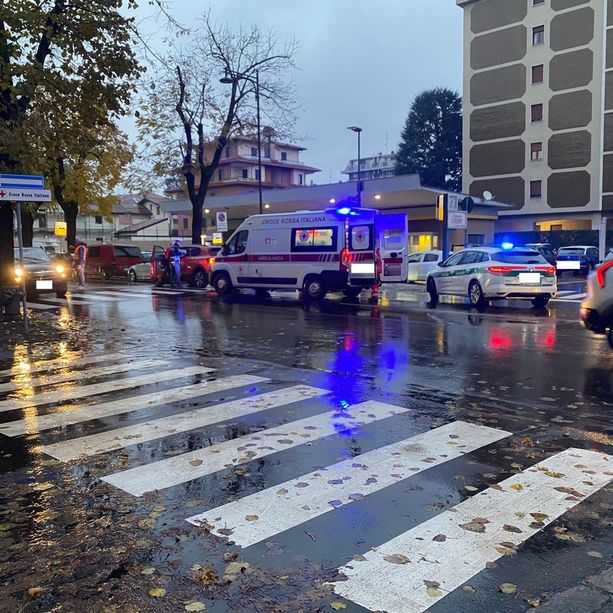 Uomo investito sulle strisce in viale Diaz