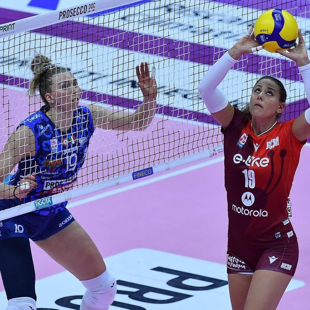Uyba spettacolare! Mega scherzetto a Scandicci