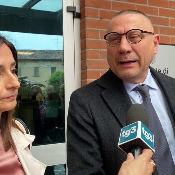 Interrogato Alessandro Maja: «Abbiamo cenato insieme, i ragazzi sono andati a letto. Poi non so cos'è successo»