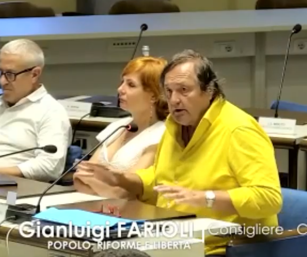 Social card e reddito di cittadinanza, Farioli contro il governo: «Superficialità totale»
