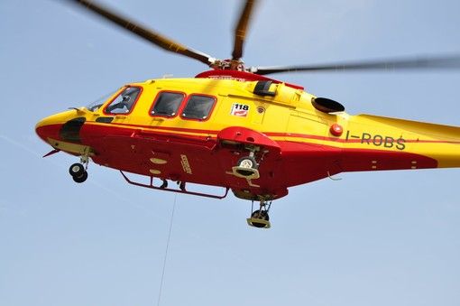 Incidente in autostrada tra Vergiate e Besnate: ragazza di 30 anni soccorsa con l'elicottero