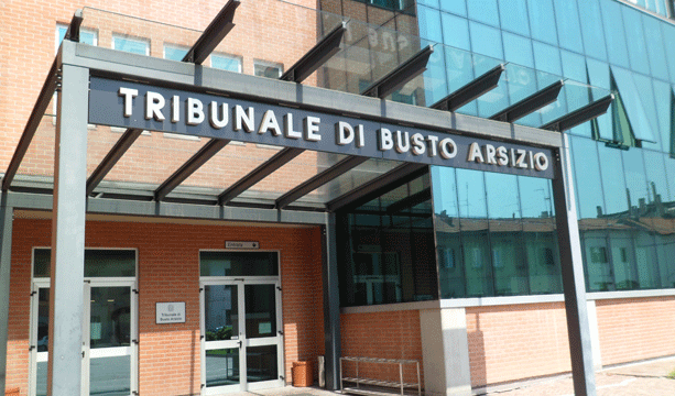 Aggressione in Tribunale a Busto, i parlamentari della Lega: «Inaccettabile, servono i taser»