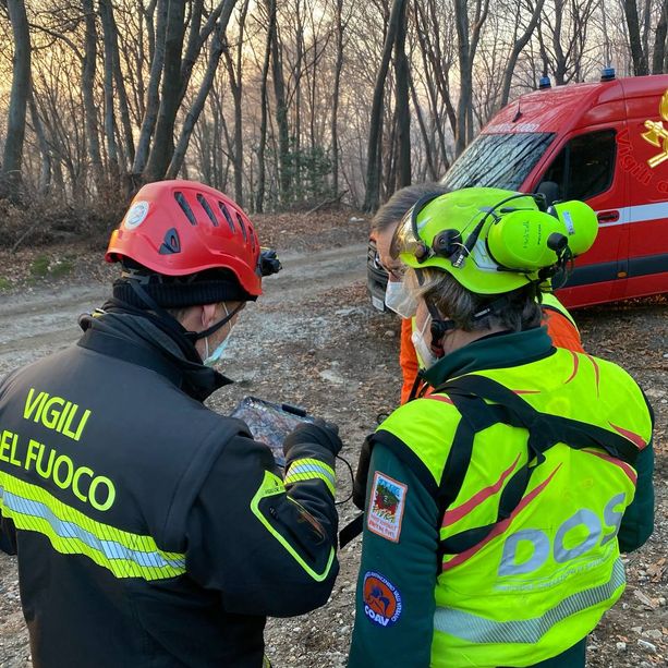 Raffiche a 109 km/h al Campo dei Fiori. In tutto il Varesotto decine di interventi dei vigili del fuoco per alberi abbattuti e tegole pericolanti