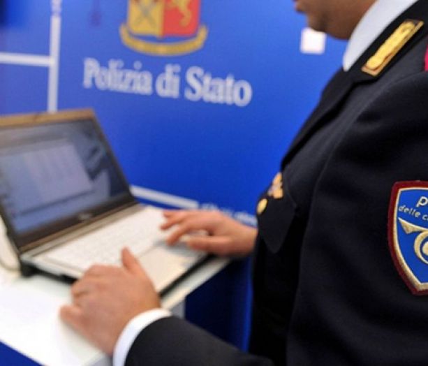 Aveva migliaia di foto e video pedopornografici, arrestato ventottenne della provincia di Varese