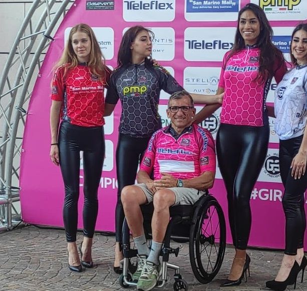 Vito Lascaro e la sua prima maglia rosa: «Che gioia! Adesso punto a vincere il Giro»