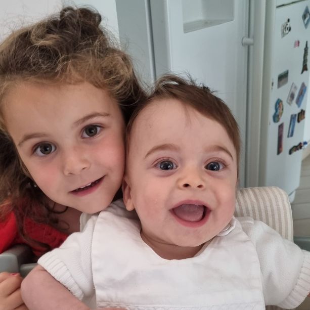 L'emozione e l'amore di una mamma: «Il mio bimbo nato a 25 settimane &quot;miracolato&quot; dal personale della Neonatologia dell'ospedale Del Ponte»