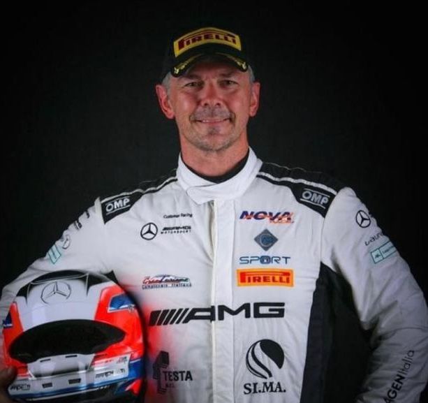 Alessandro, l’odontoiatra pilota che ha sorpassato la leucemia, domenica torna al volante alla Eco Green