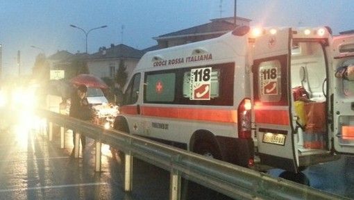 Incidente in autostrada tra Besnate e Sesto Calende, soccorsi in azione sotto la pioggia