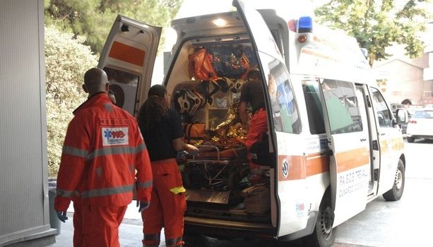 Bambina di 11 anni investita da un'auto a Varese: trasportata al Del Ponte con un trauma cranico