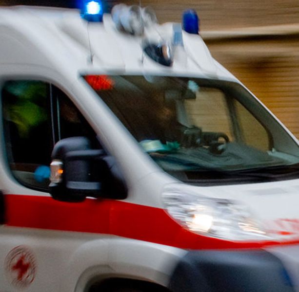 Pomeriggio di incidenti stradali con bambini coinvolti a Varese e Ponte Tresa