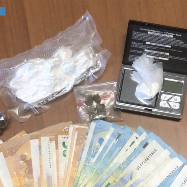 Spaccio di cocaina: denunciati a Bedero Valcuvia due italiani di 40 e 64 anni