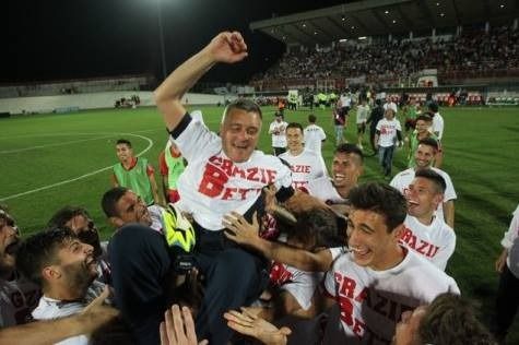 «Al mio Varese prima del Novara dissi: &quot;Ho fatto un sogno, so già come finisce&quot;. Loro faraonici, noi cuore e curva»