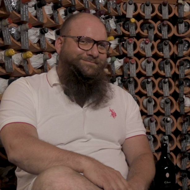 VIDEO. &quot;Enoteca Bottazzi&quot;, qui ogni bottiglia è un'emozione: «Trasmettiamo alle persone l'&quot;umanità&quot; del vino»