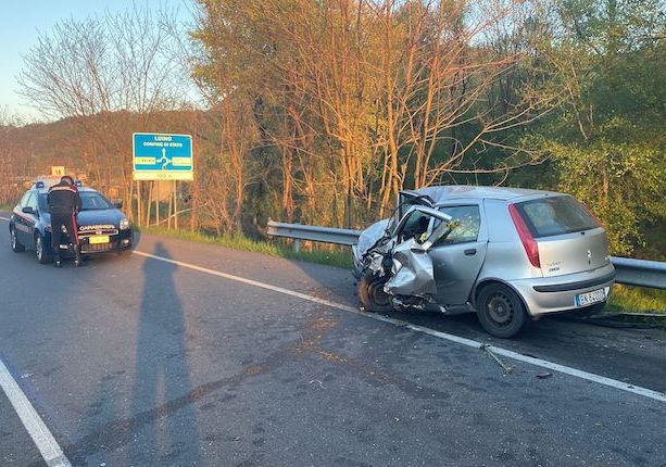 Incidente frontale sulla statale 394 a Brenta, muore trentasettenne