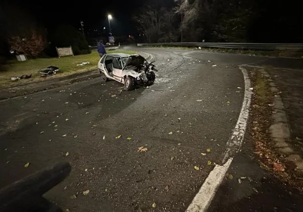 Incidente di Cittiglio: auto &quot;vola&quot; contro un tir sulla 394. Fuori pericolo i quattro ragazzi feriti