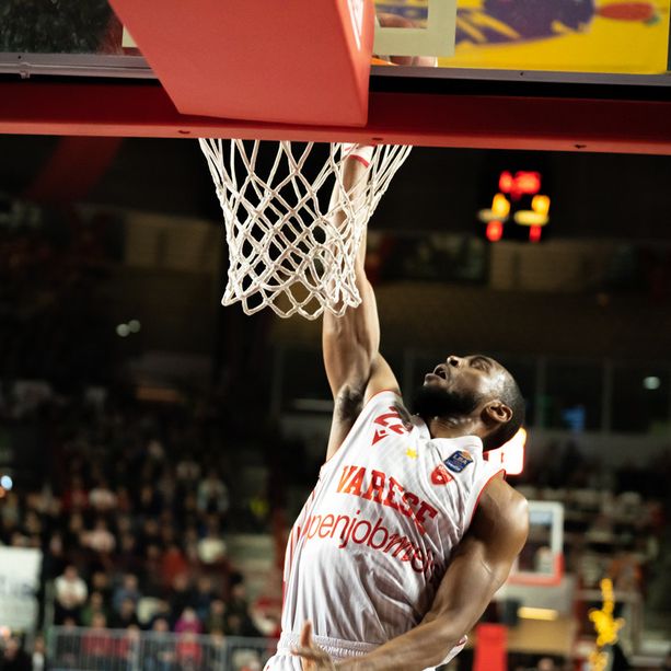 VARESE-NAPOLI, la diretta. Reyes c'è