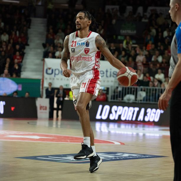 BRINDISI-VARESE, la diretta. E intanto Treviso vince a Cremona