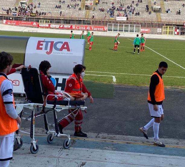 &quot;ANDATE A LAVORARE&quot;: TERZO KO DI FILA E CONTESTAZIONE PER IL VARESE