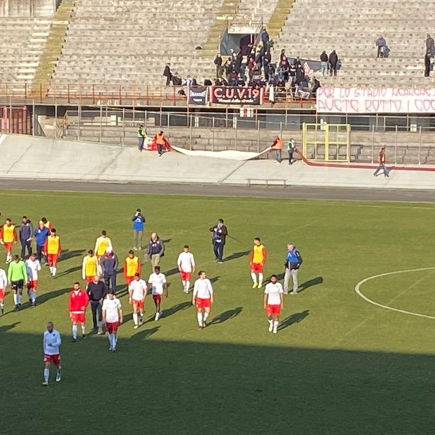 VIDEO. Ezio Rossi: «Dobbiamo solo chiedere scusa a chi tifa Varese». Amirante domani fa allenare la squadra