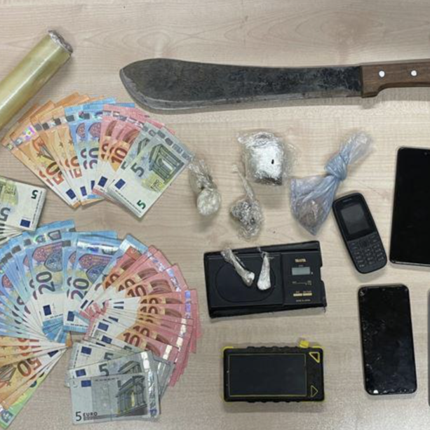 Cocaina, eroina, machete e &quot;regalini&quot;: nei boschi della Valcuvia lo spaccio continua. Tre uomini arrestati dai carabinieri a Casalzuigno