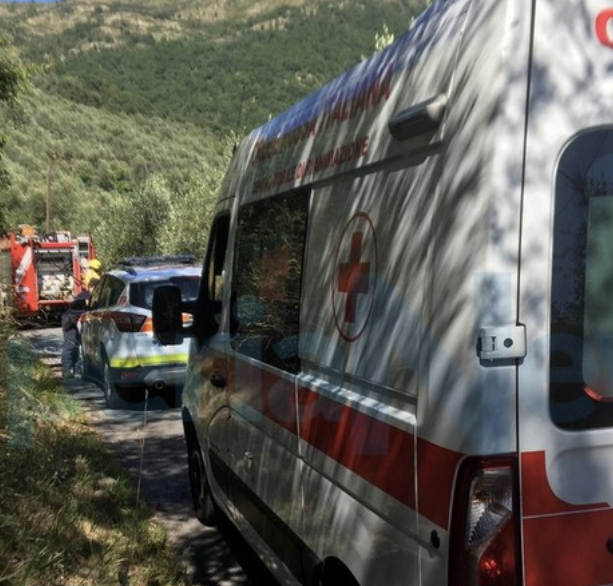 Malnate, precipita per cinque metri alle Cave di Molera: grave ragazzo di 22 anni